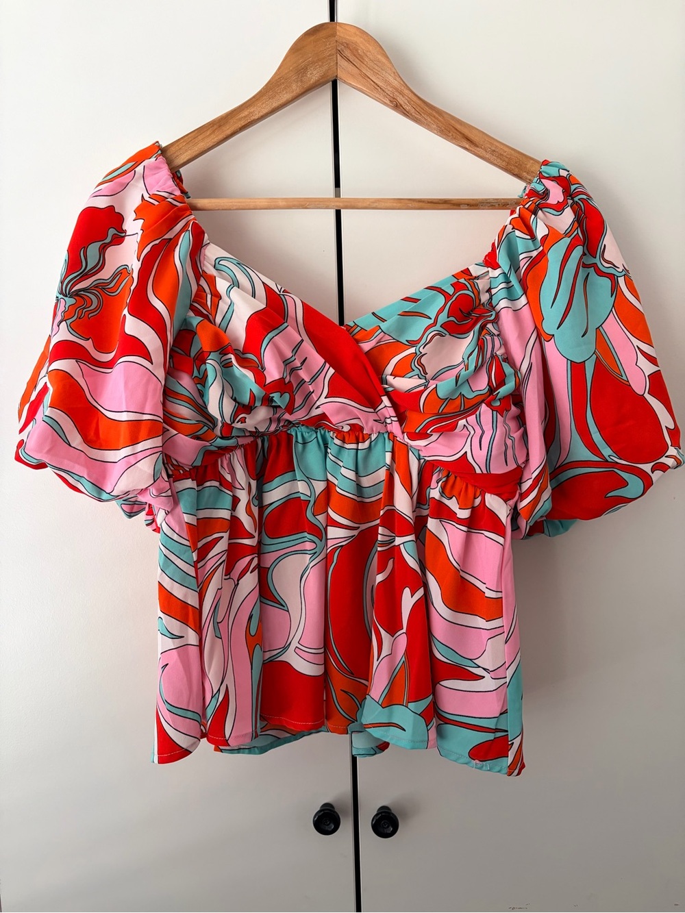 entro Pink Red Turquoise Printed Puff-Sleeve Blouse